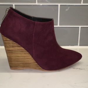 NWT Madison Harding pointed wedge ankle Bootie